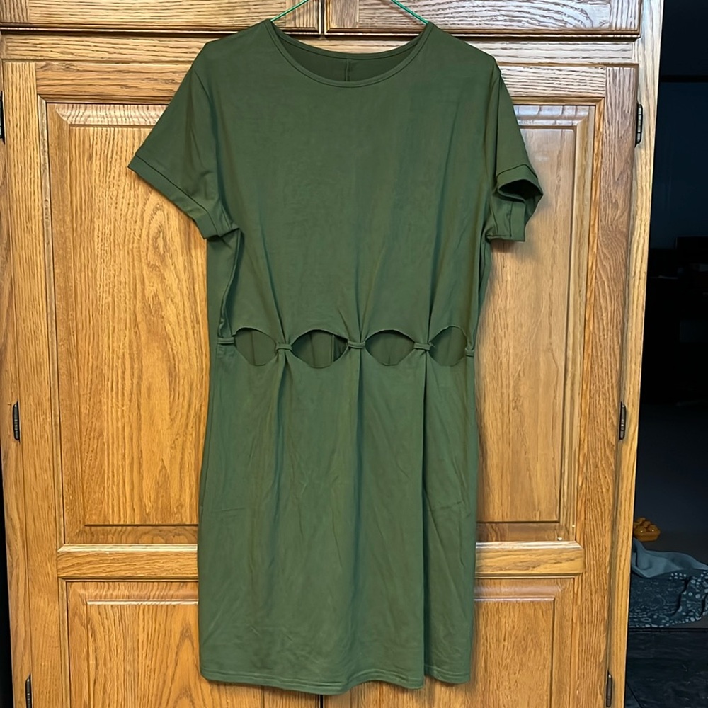 Scoop neck t-shirt dress with cut outs on waist